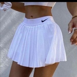 NWT white Nike Victory Tennis Skirt/skort